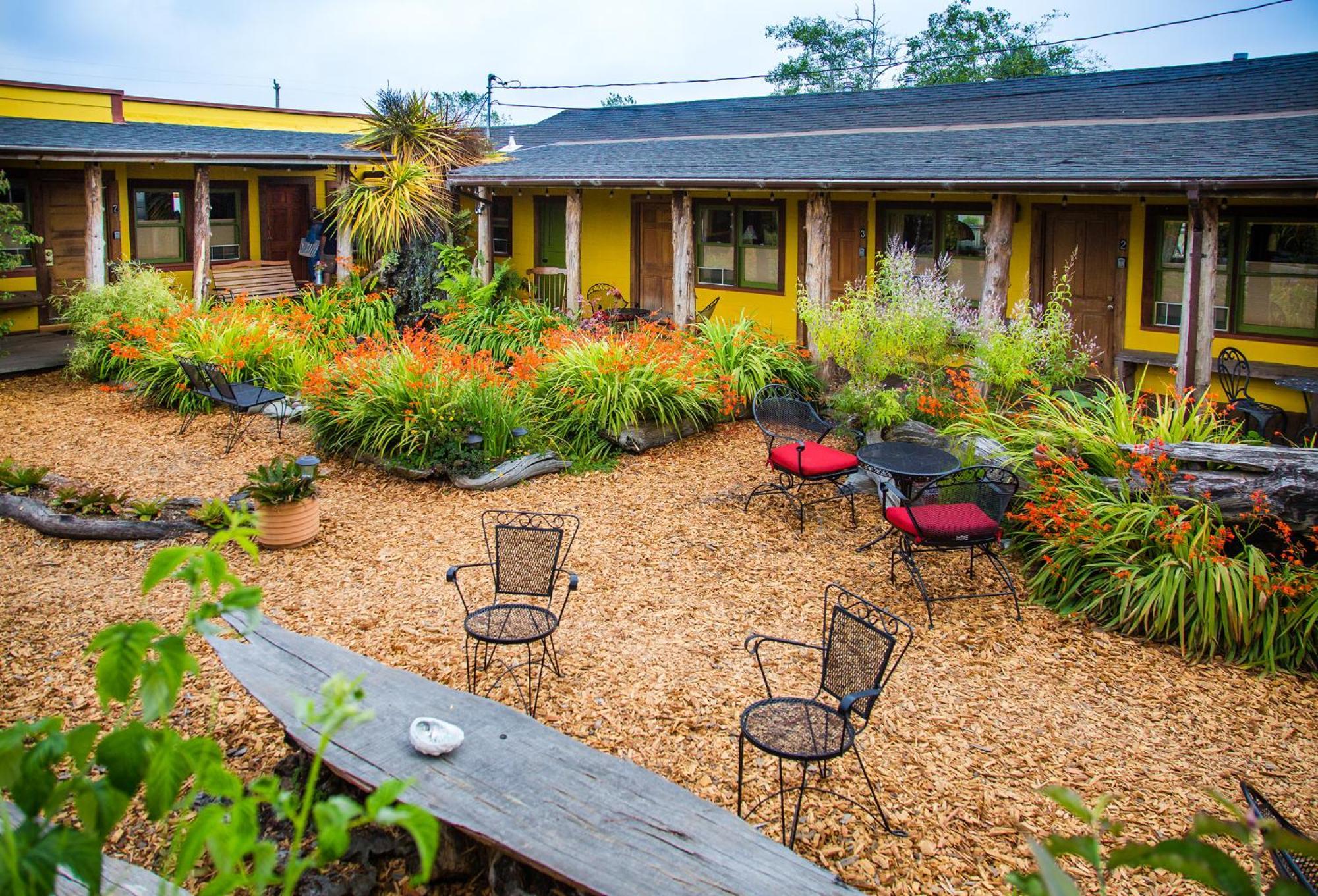 Inn The Front Porch Hidden Oasis *