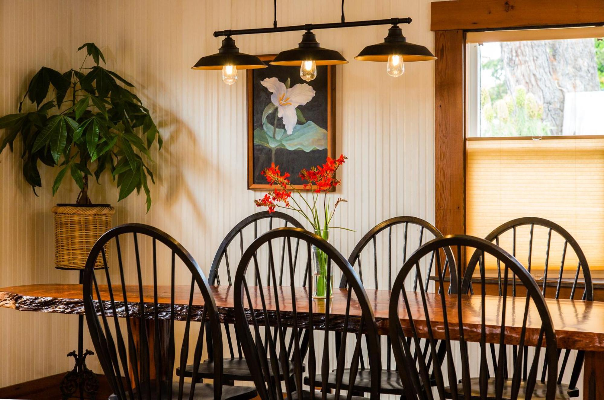 The Front Porch Hidden Oasis * Arcata
